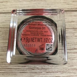 Shiseido minimalist whipped powder blush in Sonoya